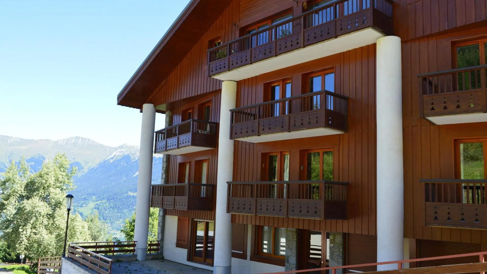 Courchevel: Skis Aux Pieds, 3 Ch, Wifi, Parking, 4 Pers - Fr-1-575-24 Courchevel